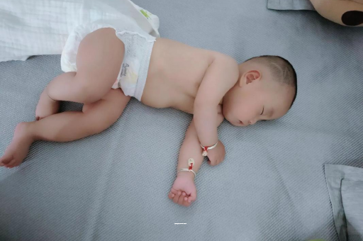 海西孕妇肚子一跳一跳 海西孕妇肚子一跳一跳